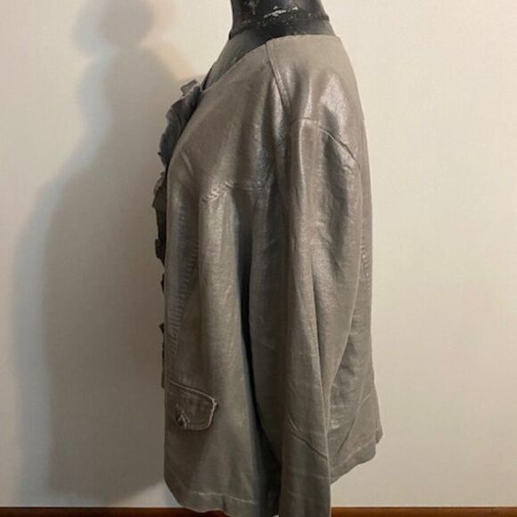 Lane Bryant Metallic Ruffled zip front Linen blend jacket, size 24 - Picture 2 of 4